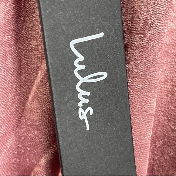 NWT Lulu's Large Wrapped Up in Love Satin Faux-Wrap Short Sleeve Midi Dress - Picture 12 of 15